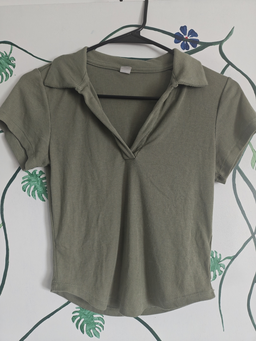 Old Navy Ribbed Olive Green Scoop Neck Crop Top